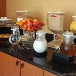 Quality Inn Near Six Flags Discovery Kingdom-Napa Valley 