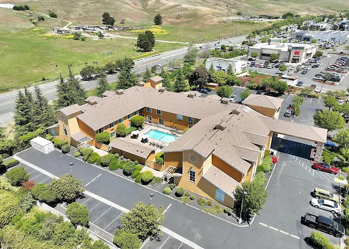 Quality Inn Near Six Flags Discovery Kingdom-Napa Valley